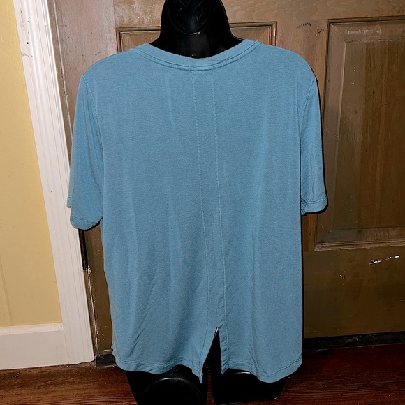 3/$10 🤍Vintage Matty M Soft Classic Back Split Bottom Hem Short Sleeve Tee - Picture 4 of 14